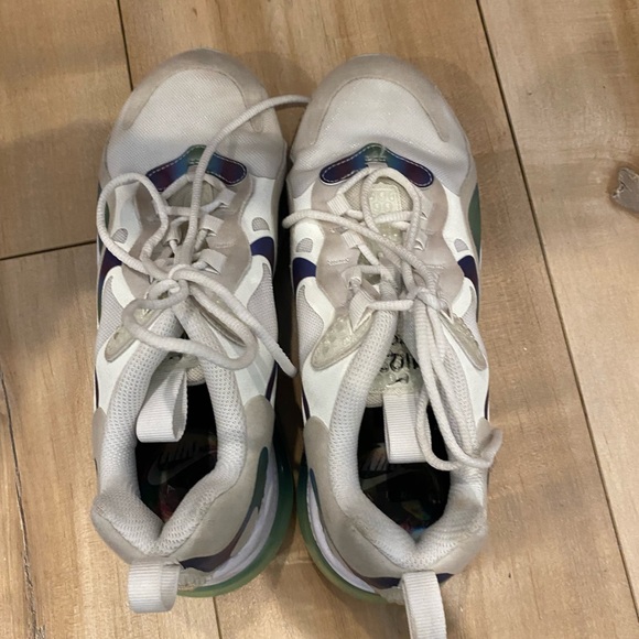 White and mixed colors, 270 nike react shoes 3.5 size ￼good condition - Picture 6 of 8